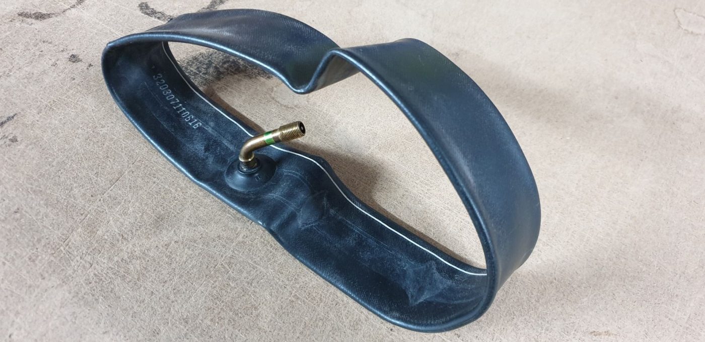Xiaomi Electric Scooter Inner Tube 90 Degree Valve — Edinburgh Scooters